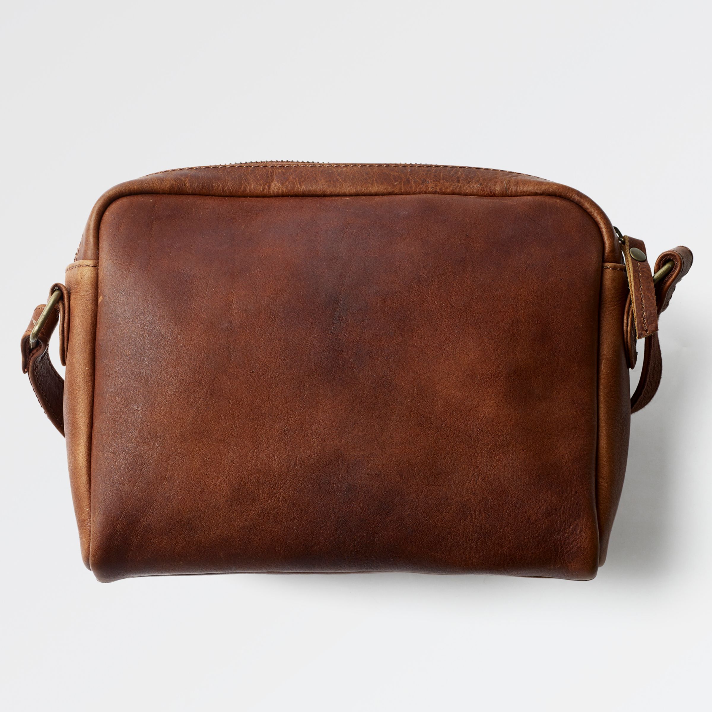 fat face tan leather bag