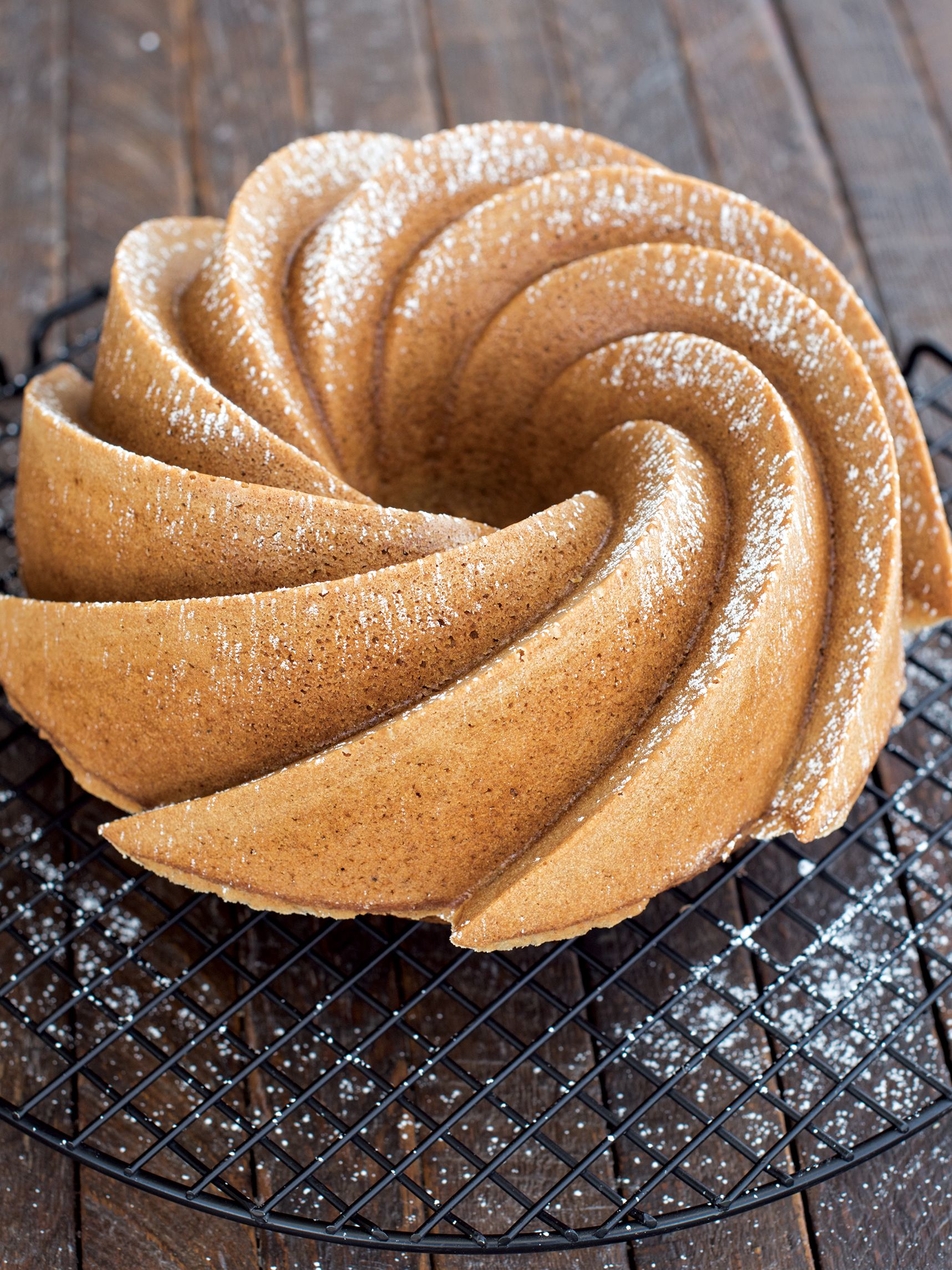 Nordic Ware Heritage Bundt Pan 10 Cup | The Cake Boutique