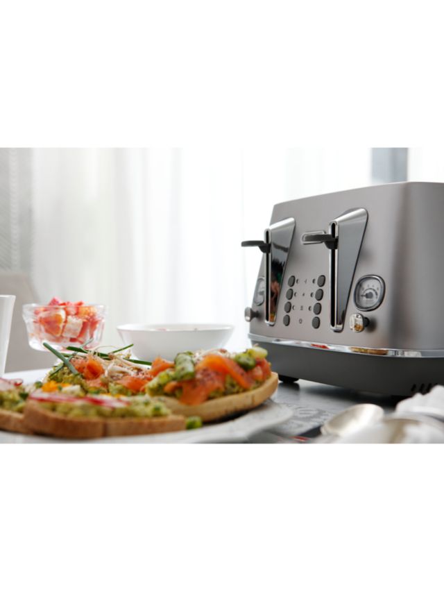 De'Longhi Distinta 4 Slot Toaster Review