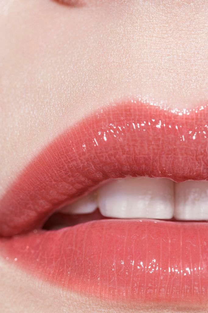 CHANEL Rouge Coco Flash lipsticks 2019 - Anita Michaela