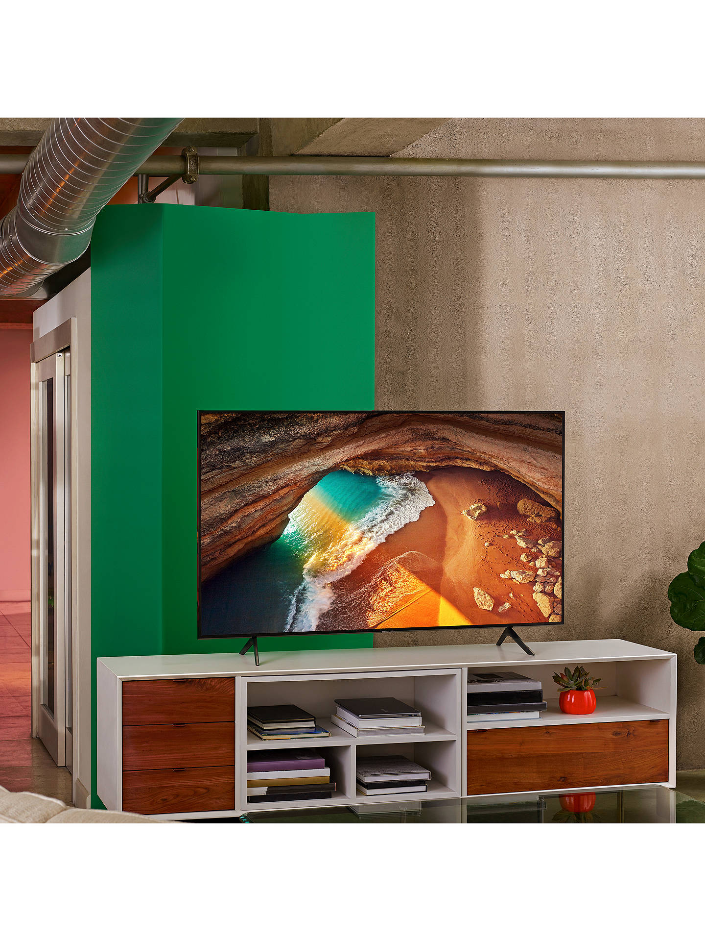 Samsung QE49Q60R (2019) QLED HDR 4K Ultra HD Smart TV, 49&quot; with TVPlus/Freesat HD & Apple TV App ...