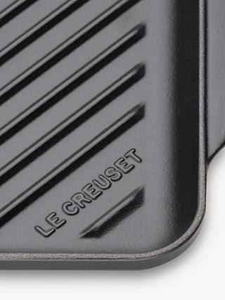 Le Creuset Essentials Cast Iron 24cm Skinny Square Grill, Satin Black