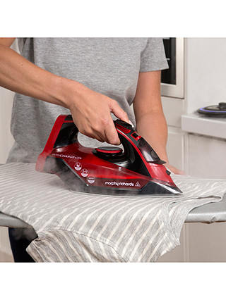 Morphy Richards EasyCHARGE 360 Cordless Steam Dry Iron 2400W Ceramic Soleplate 