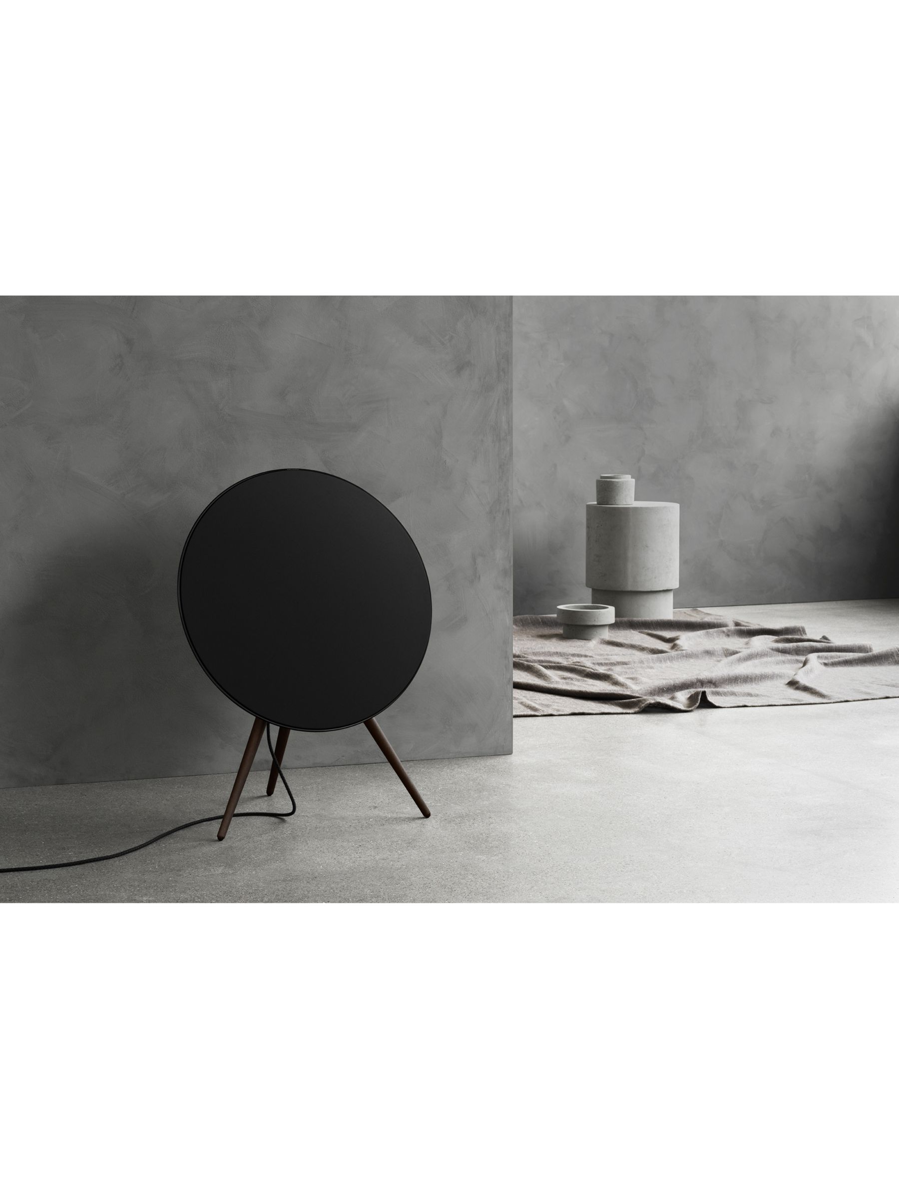 Bang & Olufsen Beoplay A9 (4th Generation) Bluetooth Music System with Airplay 2, Chromecast