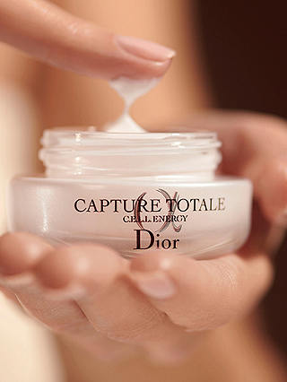 Dior Capture Totale Firming & Wrinkle-Corrective Eye Creme, 15ml 6