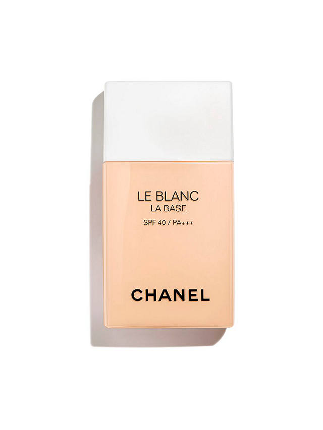CHANEL Le Blanc La Base Correcting Brightening Makeup Base. Long-Lasting Radiance And Comfort / SPF 40 / PA +++, Pêche 1
