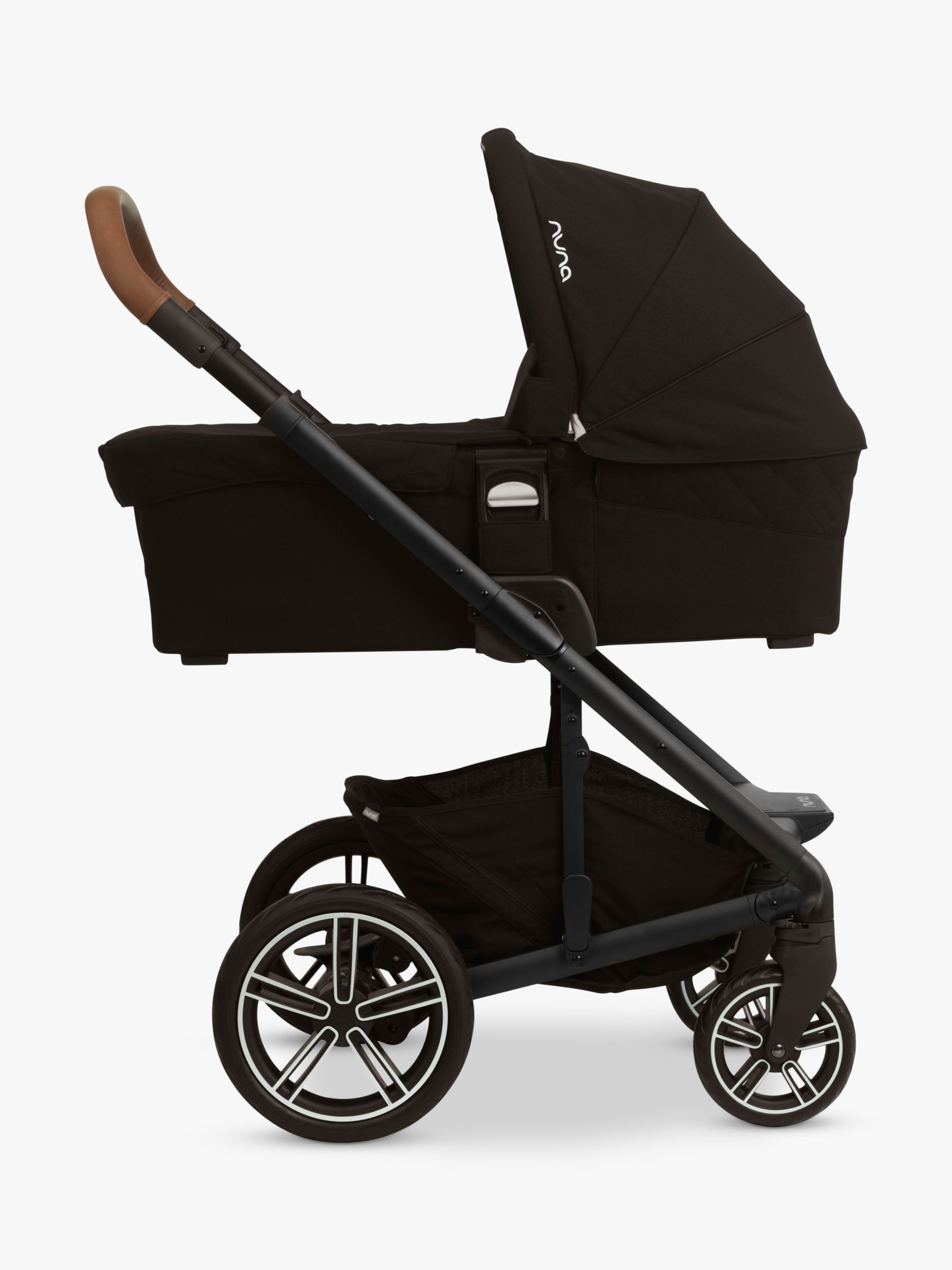 mutsy igo carrycot