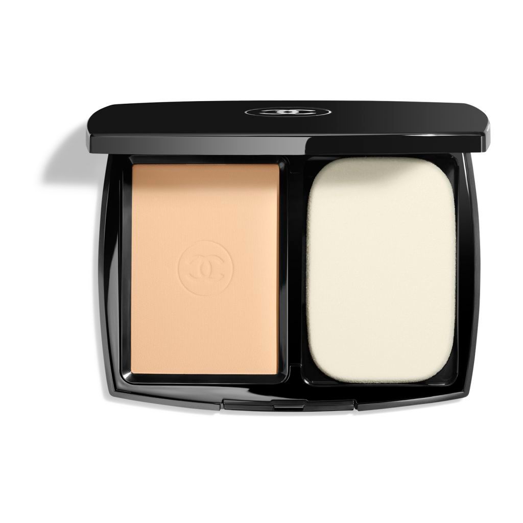 CHANEL Ultra Le Teint Ultrawear - All-Day Comfort Flawless Finish Compact Foundation, Beige 10 1