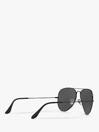 Ray-Ban RB3025 Unisex Polarised Aviator Sunglasses, Black/Grey