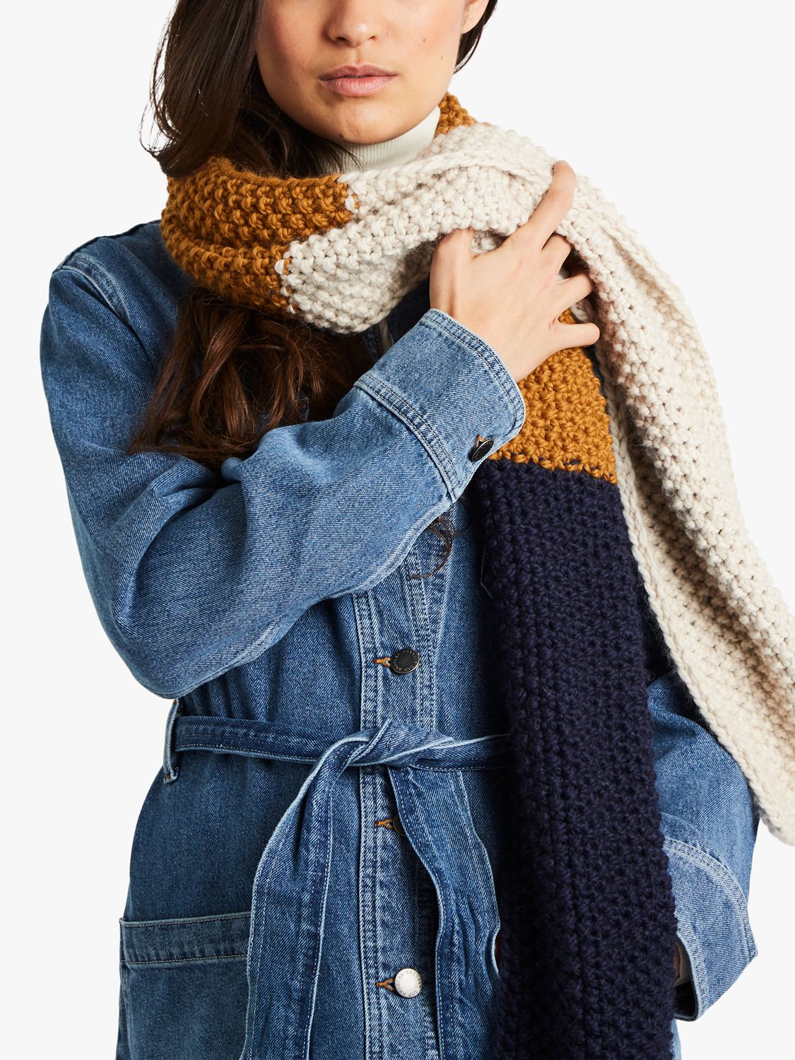 Wool and The Gang - Meryl Scarf - Easy Knitting Kit