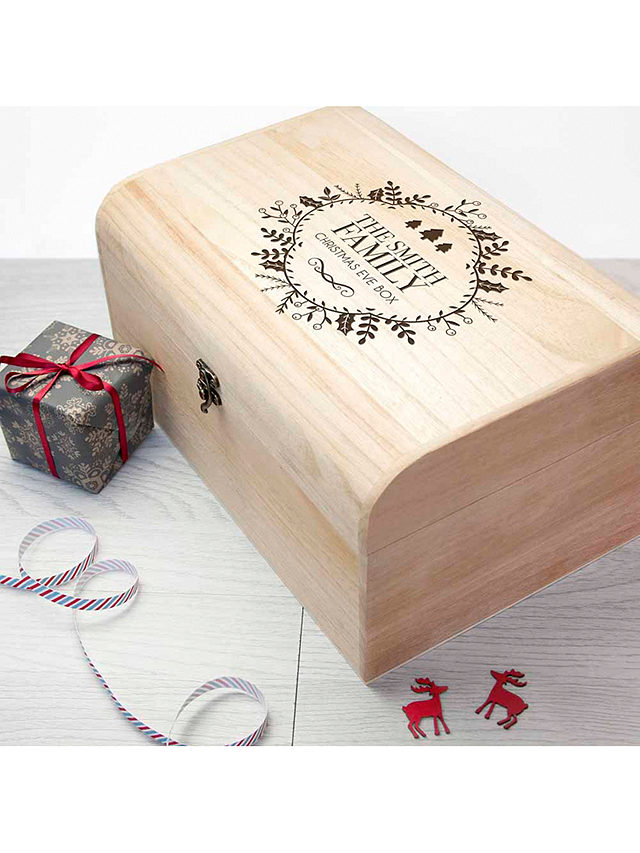 Treat Republic Personalised Traditional Family Christmas Eve Chest