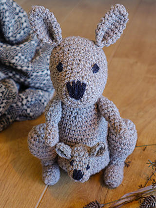 Hoooked Kayleigh Kangaroo Crochet Kit