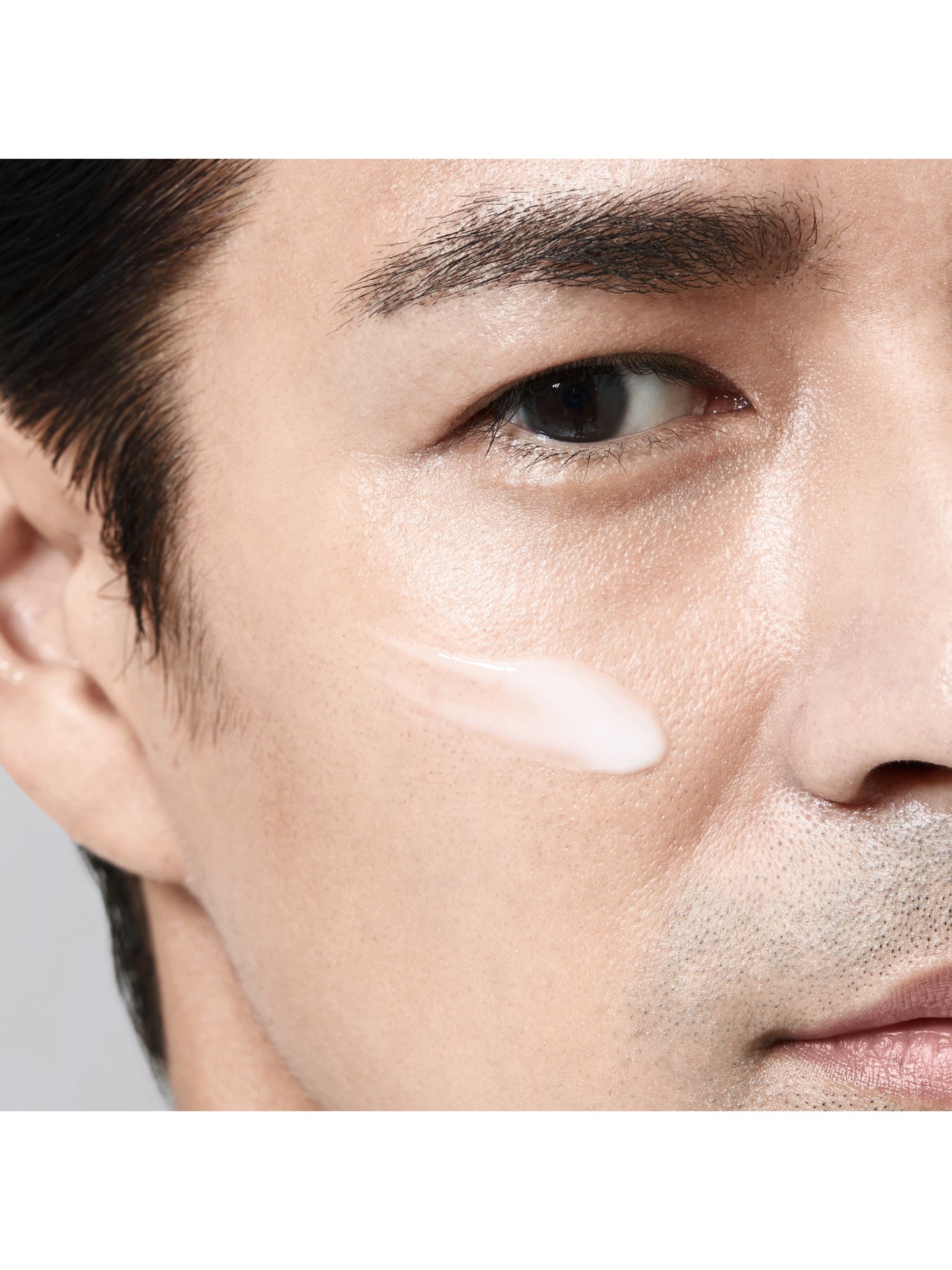 Shiseido Men Energising Moisturiser Extra Light Fluid, 100ml 3