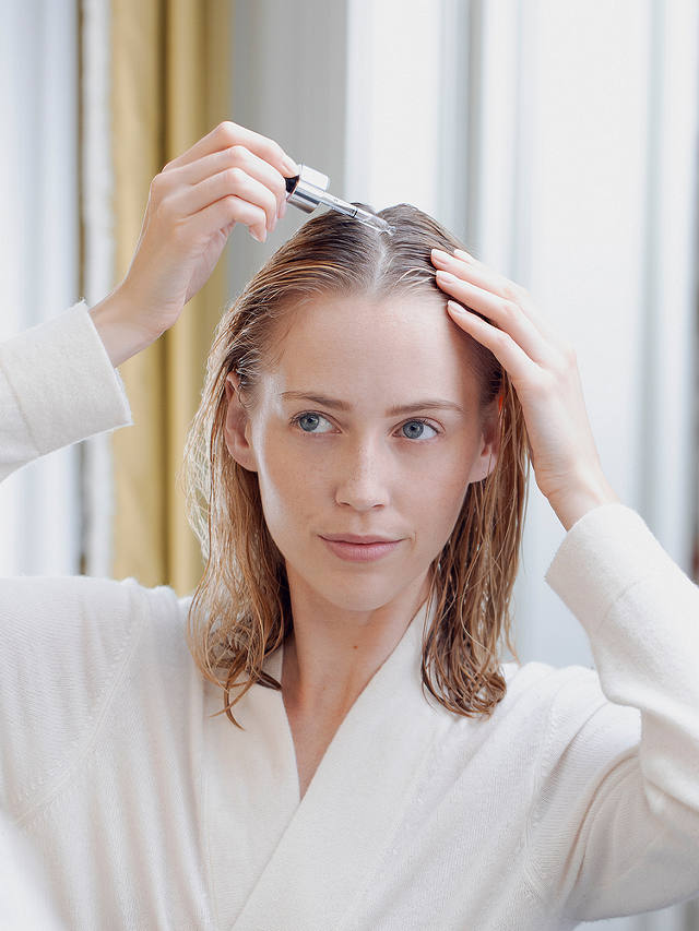 Sisley-Paris Hair Rituel Soothing Anti-Dandruff Cure, 60ml 4