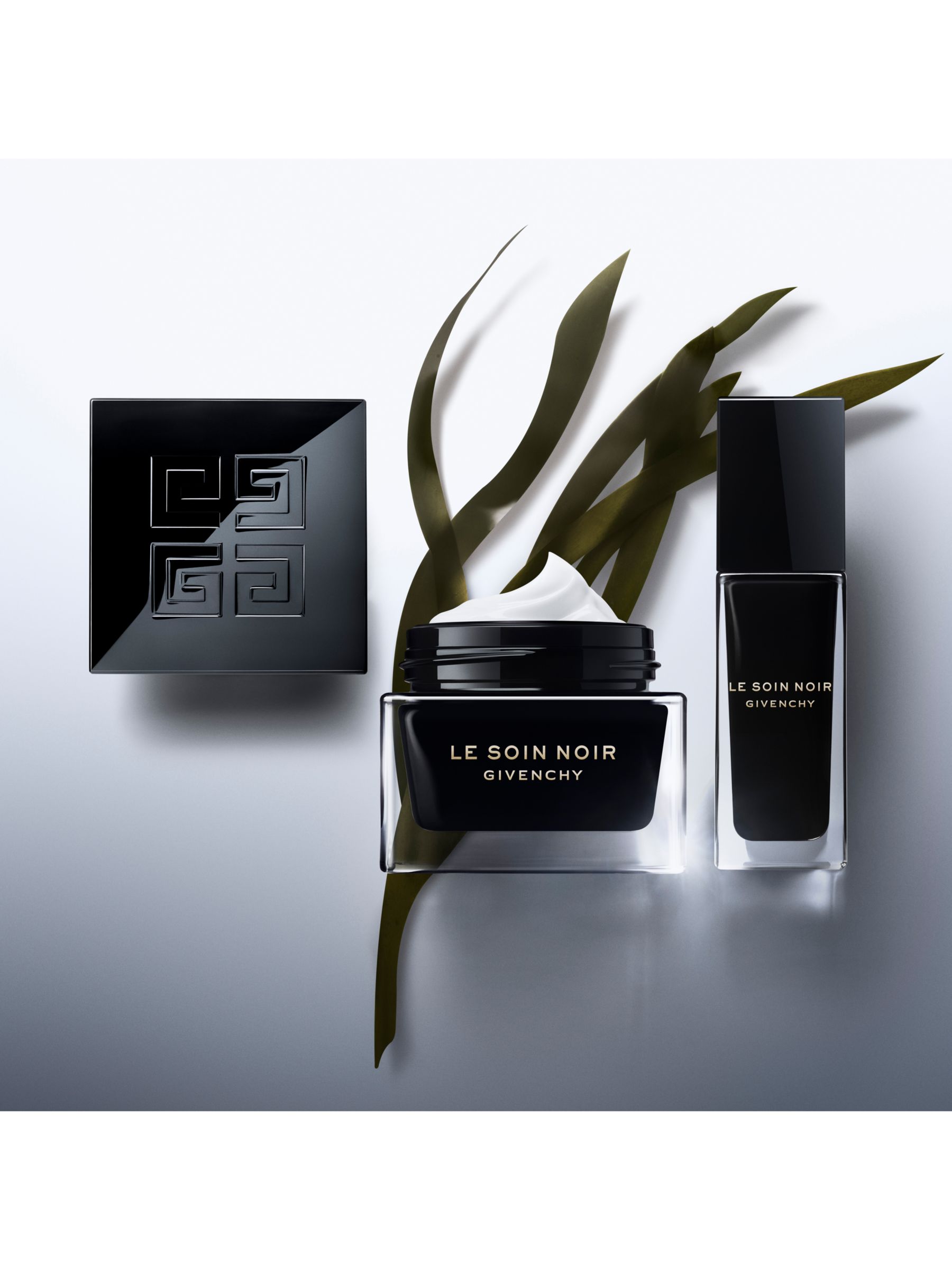 Givenchy Le Soin Noir Light Day Cream, Refill, 50ml 6