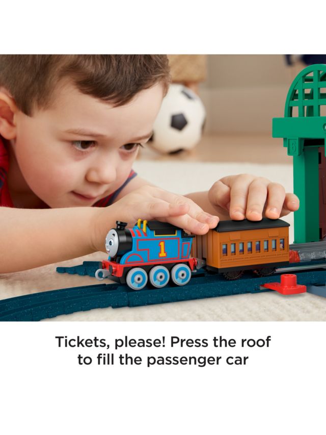 Thomas train ride on store and track set