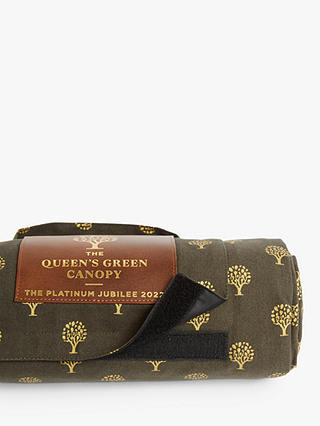 BAGS OF ETHICS Queen's Green Canopy Picnic Blanket
