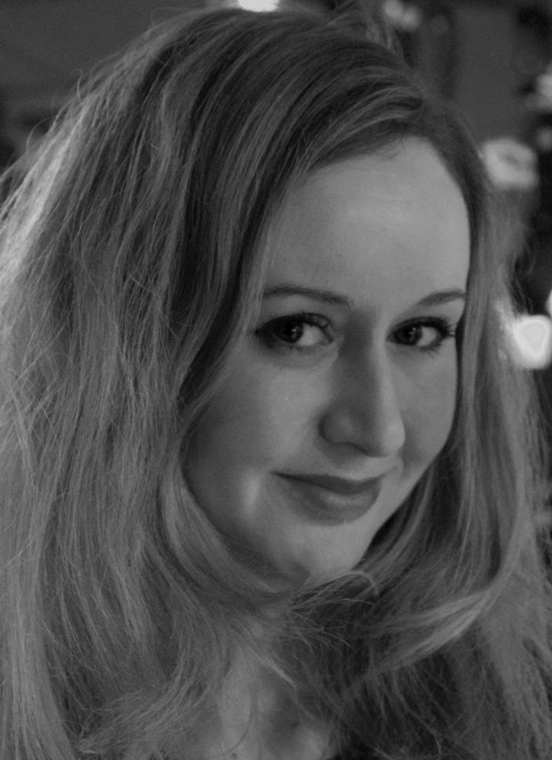 Isabel Dexter, Beauty Editor 