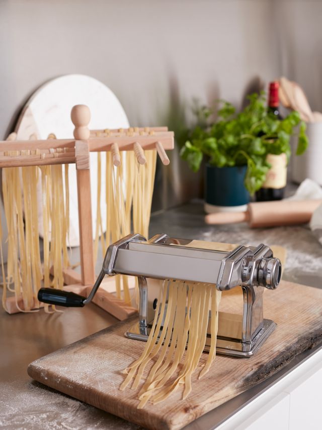 Newest Design Home Use Portable Smart Electric Pasta and Dough Roller  Making Machine Maker for Making Fresh Pasta - China Pasta Making Machine  and Noodle Making Machine price