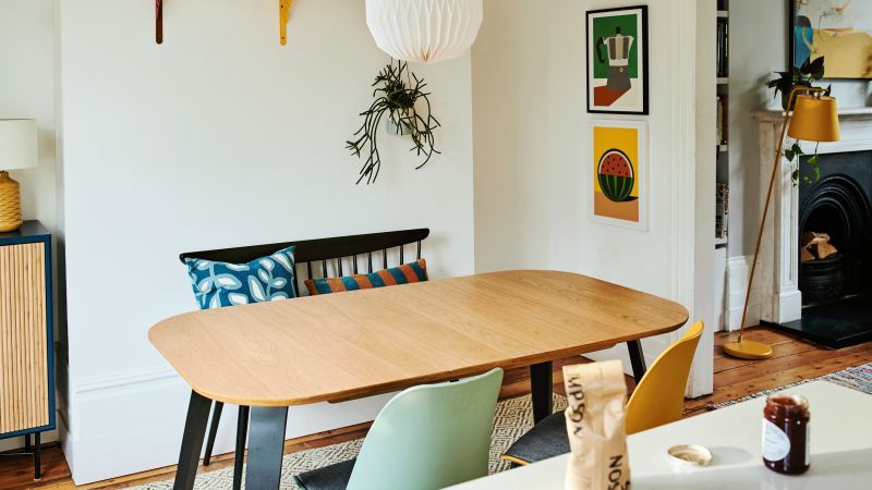 A versatile dining table working