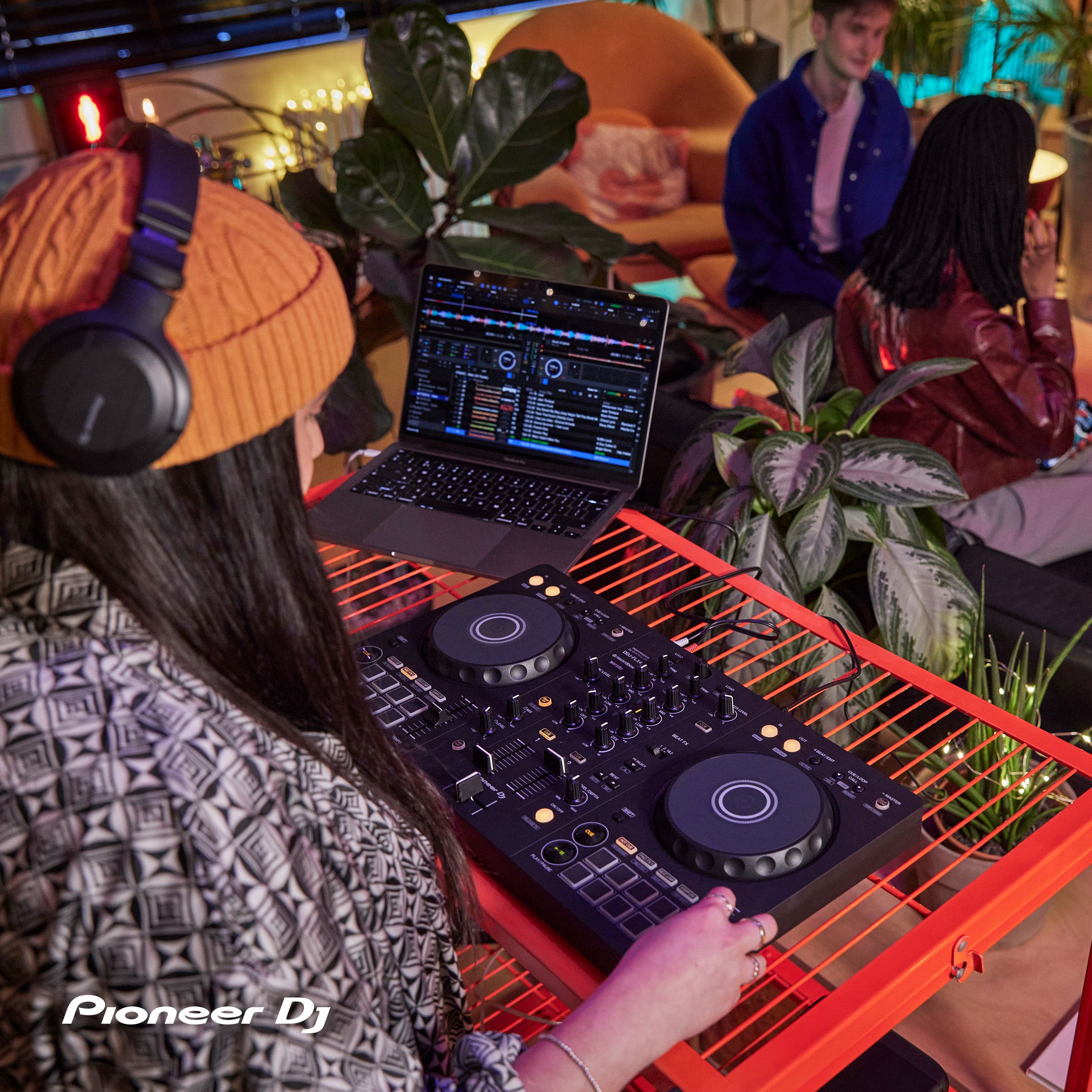 It’s a Vibe Introducing the DDJ-FLX4 2-channel DJ Controller with a professional feel and simple user friendly design that’s perfect for beginners to start exploring DJing