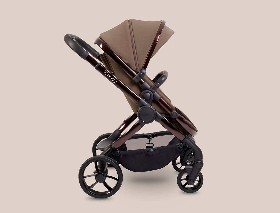 The award-winning pram is available in a new, super chic colourway