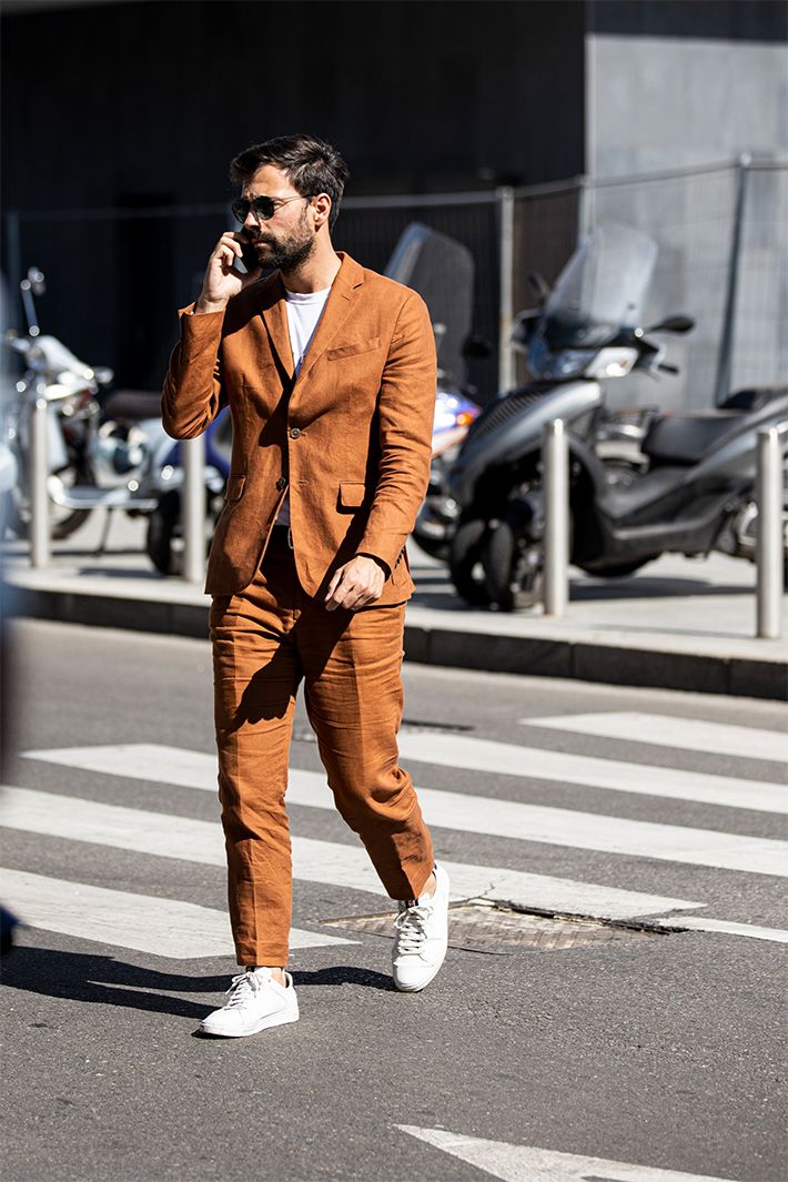 How to wear suit with trainers