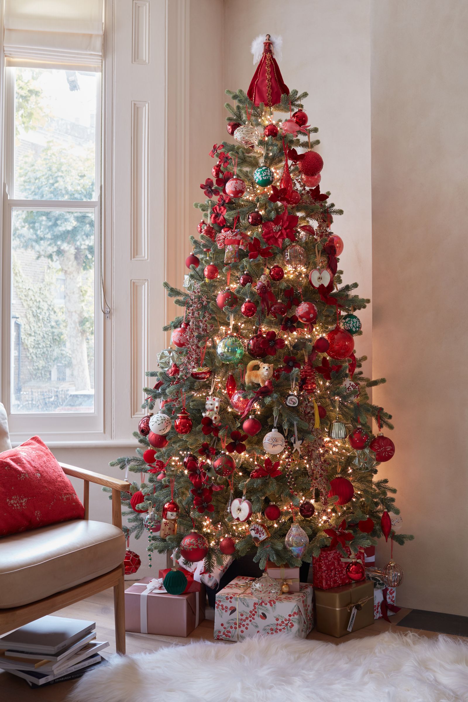Ideas on how to decorate a Christmas Tree | John Lewis & Partners