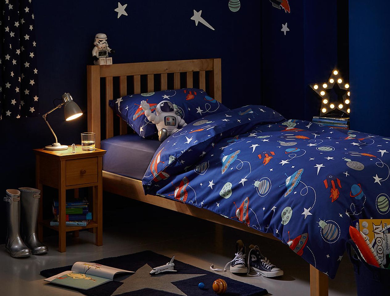 space inspired style duvet set